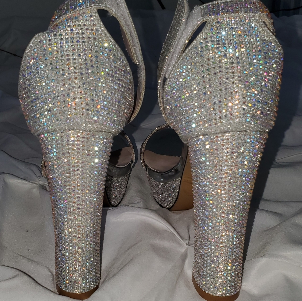 Gorgeous Rhinestone Sparkle Platforms - Picture 12 of 15
